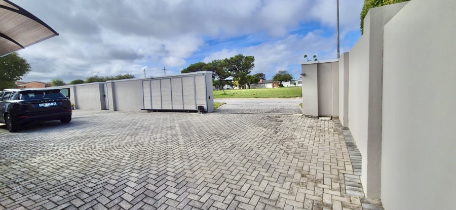 4 Bedroom Property for Sale in Fernglen Eastern Cape